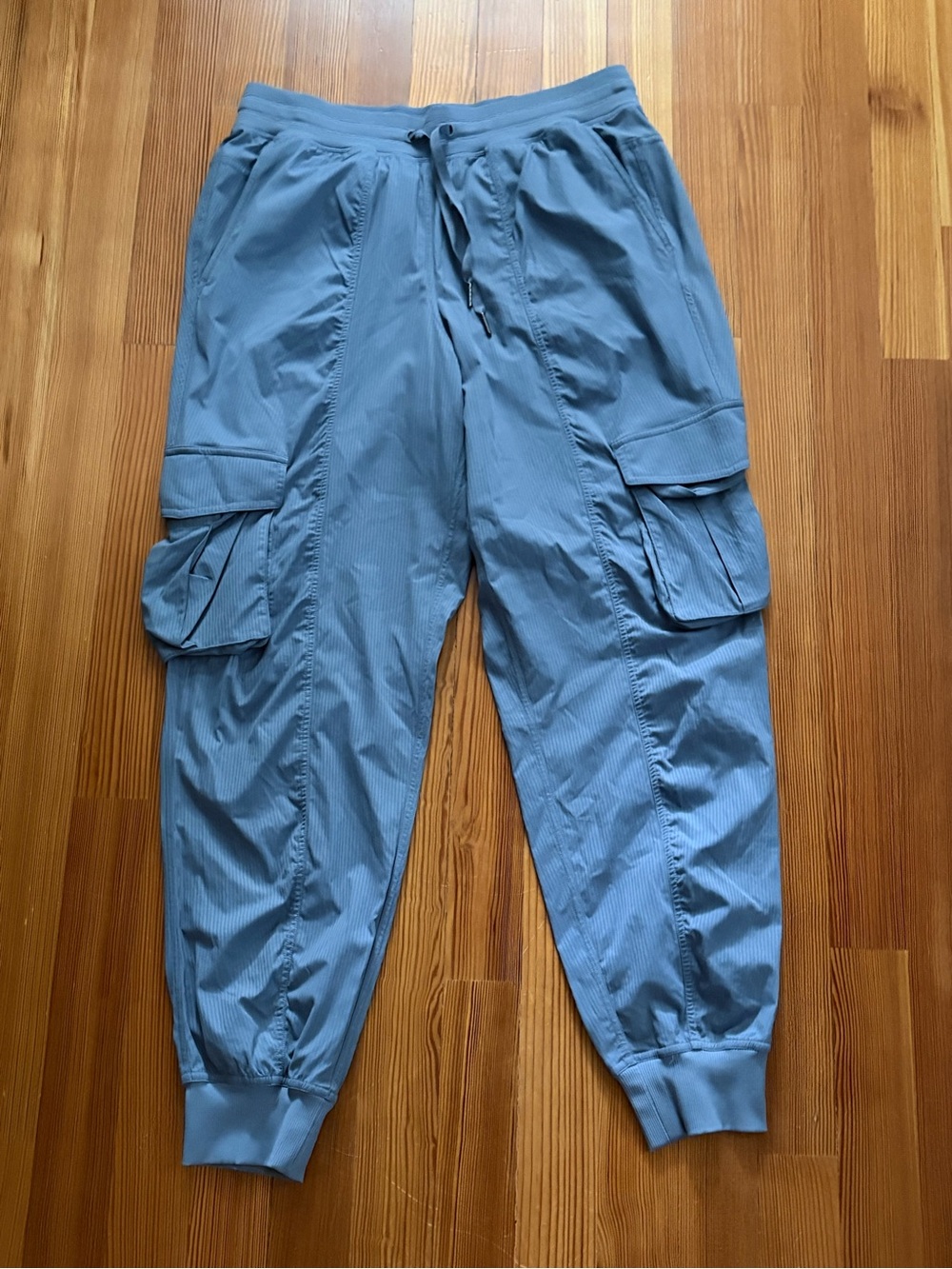Lululemon women’s dance studio relaxed fit mid rise cargo jogger in steel blue